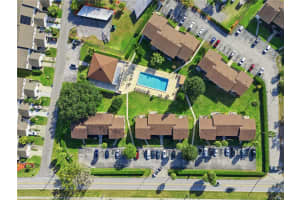 900 AVENUE Z SE #C2, WINTER HAVEN, FL 33880 - MLS#MFRL4958248