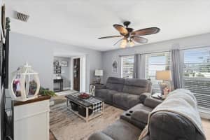 6320 OAK COURT, LAKELAND, FL 33813 - MLS#MFRL4958302