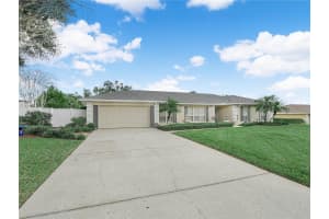 6 PEACHTREE LANE, WINTER HAVEN, FL 33881 Sold 02/17/26