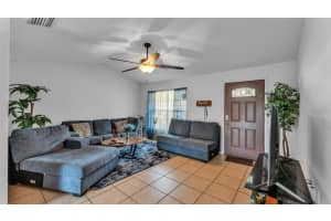 1733 SANDALWOOD CIRCLE, WINTER HAVEN, FL 33880 - MLS#MFRL4958444