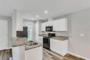 523 CARROLL AVENUE, LAKELAND, FL 33815 - MLS#MFRL4958458