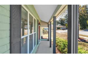 1203 BRANDON LAKES CIRCLE, VALRICO, FL 33594 - MLS#MFRL4958606