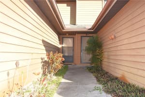 707 CARPENTERS WAY, LAKELAND, FL 33809 - MLS#MFRL4958705