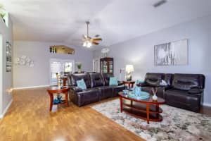 2124 GLEN HEIGHTS PLACE, LAKELAND, FL 33813 - MLS#MFRL4958760