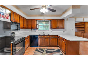 4104 E COUNTY ROAD 540A, LAKELAND, FL 33813 - MLS#MFRL4958848