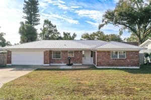 124 SHELLEY DRIVE, WINTER HAVEN, FL 33884 - MLS#MFRL4959020