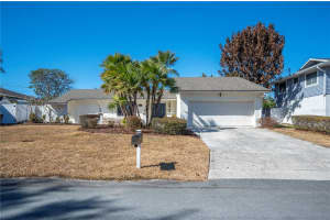 627 Palmore Ct, LAKELAND