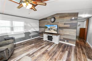 5121 SHORE LINE DRIVE, POLK CITY, FL 33868 - MLS#MFRL4959162