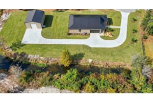 8308 Gibson Oaks Dr, LAKELAND