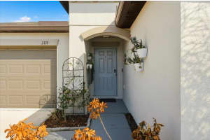 2119 OLD MINING ROAD, LAKELAND, FL 33801 - MLS#MFRL4959223