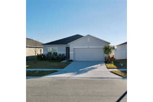 993 Calico Pointe Cir, GROVELAND