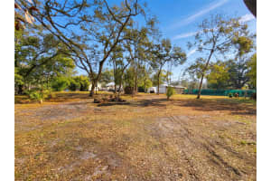 37680 OAK FORREST DRIVE, DADE CITY, FL 33523 - MLS#MFRL4959274