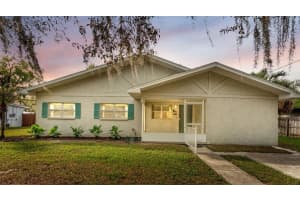 635 W Valencia Ct, BARTOW