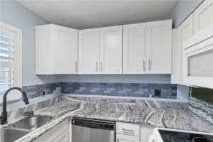 1836 CRYSTAL LAKE DRIVE, LAKELAND, FL 33801 - MLS#MFRL4959500