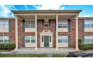 1920 E Edgewood Dr #m2, LAKELAND