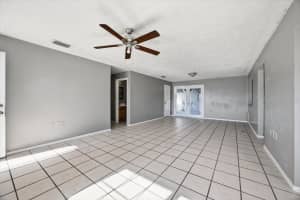 3947 PIPKIN CREEK ROAD, LAKELAND, FL 33811 - MLS#MFRL4959556