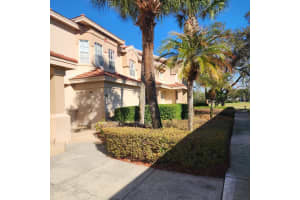 MLS# MFRL4959594, Lakeland, Florida 33803