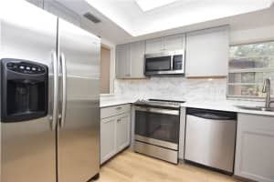 2025 SYLVESTER ROAD, LAKELAND, FL 33803 - MLS#MFRL4959672