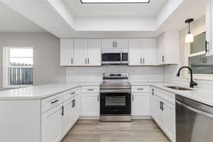 265 LAKE THOMAS DRIVE, WINTER HAVEN, FL 33880 - MLS#MFRL4959685