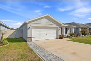 608 VITTORIO DRIVE, WINTER HAVEN, FL 33884 - MLS#MFRL4959734