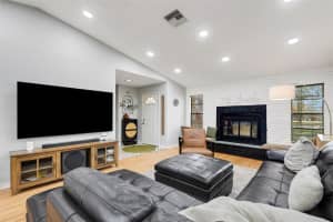 1522 ECKART DRIVE, WINTER HAVEN, FL 33881 - MLS#MFRL4959745