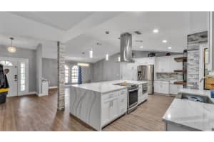 6231 FORESTWOOD DRIVE, LAKELAND, FL 33811 - MLS#MFRL4959748