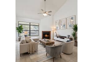 2040 SAN MARCOS DRIVE, WINTER HAVEN, FL 33880 - MLS#MFRL4959883