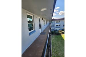 333 LAKE HOWARD DRIVE, WINTER HAVEN, FL 33880 - MLS#MFRL4959894