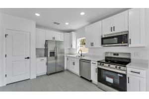 2438 4TH STREET, WINTER HAVEN, FL 33881 - MLS#MFRL4960053