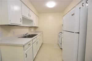 619 ROBIN ROAD, LAKELAND, FL 33803 - MLS#MFRL4960104