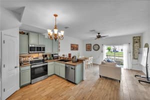 1939 GREENWOOD VALLEY DRIVE, PLANT CITY, FL 33563 - MLS#MFRL4960110