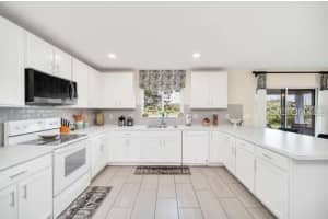 321 PRESERVE POINTE BOULEVARD, DAVENPORT, FL 33837 - MLS#MFRL4960160