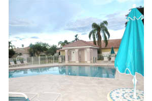 510 181ST WAY, PEMBROKE PINES, FL 33029 - MLS#MFRL4960165