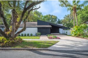 210 PALM DRIVE, LAKELAND, FL 33803 - MLS#MFRL4960174