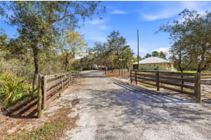 2204 R E BYRD ROAD, FROSTPROOF, FL 33843 - MLS#MFRL4960190
