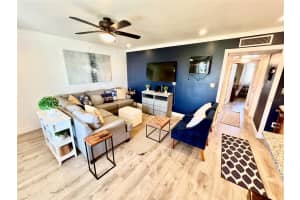 1600 LAKE PARKER DRIVE, LAKELAND, FL 33805 - MLS#MFRL4960222