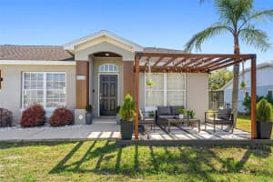 8025 RIDGEGLEN CIR W, LAKELAND, FL 33809 - MLS#MFRL4960223