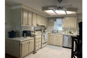 1610 REYNOLDS RD. #108, LAKELAND, FL 33801 - MLS#MFRL4960326