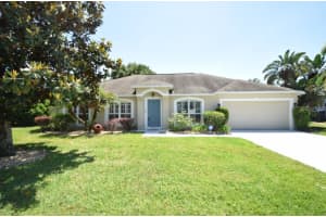 241 Pine Shadow Ln, AUBURNDALE