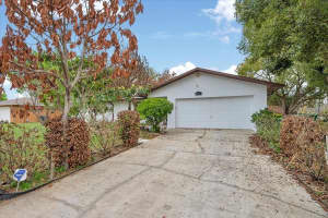 711 W FREDERICK AVE, DUNDEE, FL 33838 - MLS#MFRL4960429