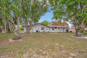 711 W FREDERICK AVE, DUNDEE, FL 33838 - MLS#MFRL4960429