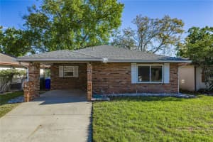 466 LAKE CAROLYN CIRCLE, LAKELAND, FL 33813 - MLS#MFRL4960447