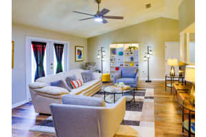 834 E COUNTY ROAD 540A, LAKELAND, FL 33813 - MLS#MFRL4960469