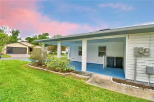 1690 COLONNADES CIRCLE, LAKELAND, FL 33811 - MLS#MFRL4960471