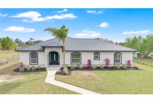 8 OAKRIDGE DRIVE, FROSTPROOF, FL 33843 - MLS#MFRL4960482