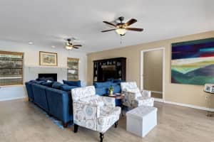 126 WOODSIDE DRIVE, LAKELAND, FL 33813 - MLS#MFRL4960518