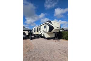 2537 LEMONWOOD AVENUE, CLERMONT, FL 34714 - MLS#MFRL4960523