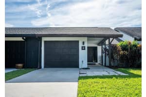 8 HUNTLEY COURT, HAINES CITY, FL 33844 - MLS#MFRL4960529