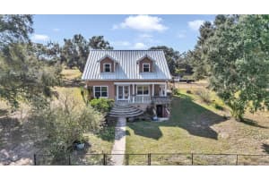 13800 COUNTY ROAD 450, UMATILLA, FL 32784 - MLS#MFRL4960577