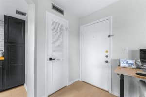 2025 SYLVESTER ROAD, LAKELAND, FL 33803 - MLS#MFRL4960591